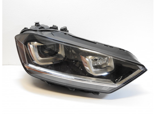 Světlo pravé přední xenon Volkswagen Golf Sportsvan 517941032B